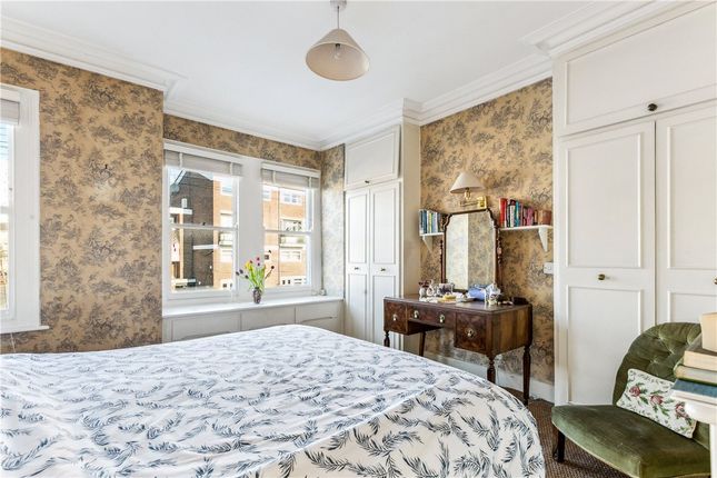 Smallwood Road, London, SW17 2 bed terraced house for sale