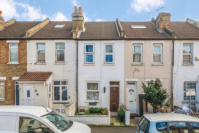 Myrtle Road, Hounslow TW3 2 bed house for sale