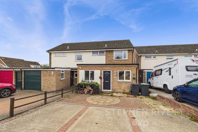 Winchester Close, Stowmarket IP14 3 bed semi