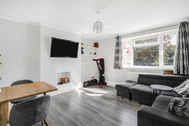 Hurstcourt Road, Sutton 3 bed apartment for sale
