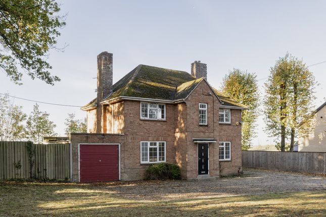 4 bed detached house