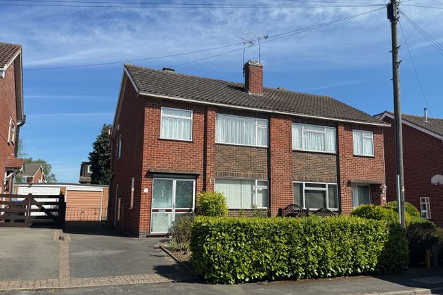 Priorsfield Road, Kenilworth 3 bed semi