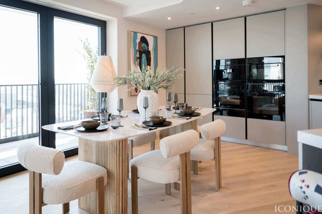 Wood Lane, London, W12 7 4 bed apartment for sale