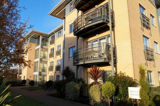Castle Quay Close, Nottingham, NG7 2 bed flat for sale