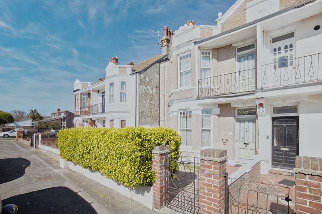 Seapoint Road, Broadstairs, CT10 4 bed semi