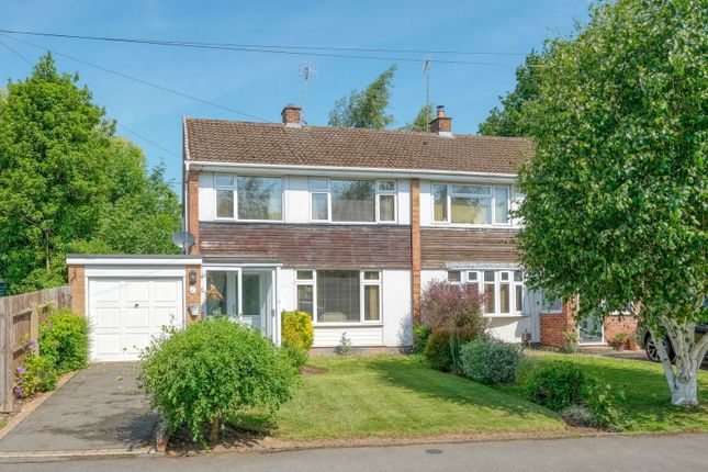 Fordhouse Road, Bromsgrove, B60 2LU 3 bed semi