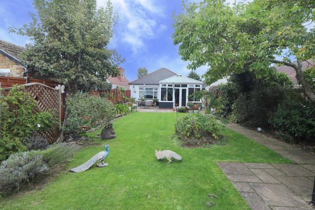 2 bed detached bungalow