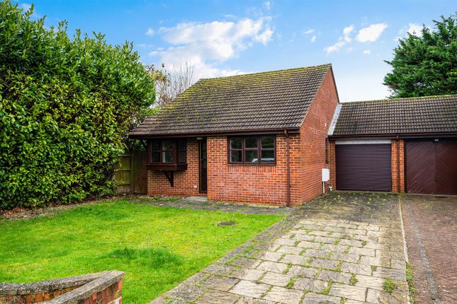 Beckenshaw Gardens, Banstead 2 bed bungalow for sale