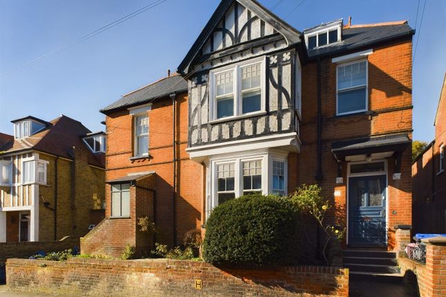Queens Road, Broadstairs, CT10 6 bed detached house for sale