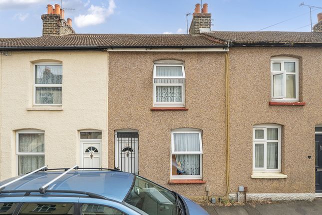 Alexandra Road, Gravesend, Kent 2 bed terraced house for sale