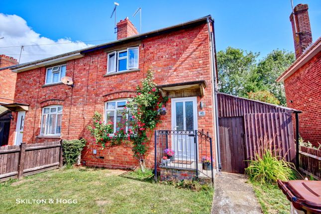 Jubilee Road, Daventry NN11 3 bed semi