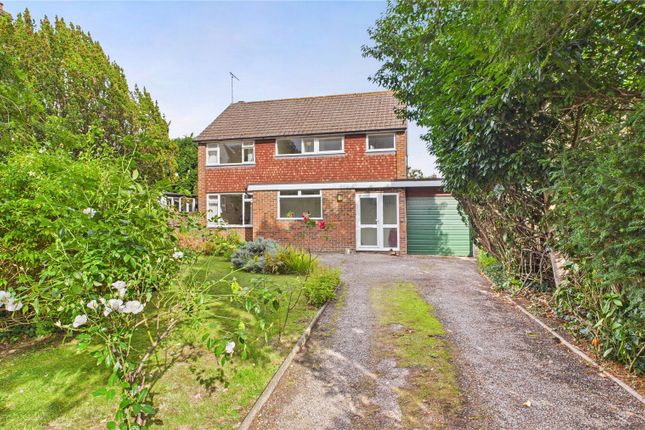 Waldens Road, Surrey GU21 4 bed detached house for sale