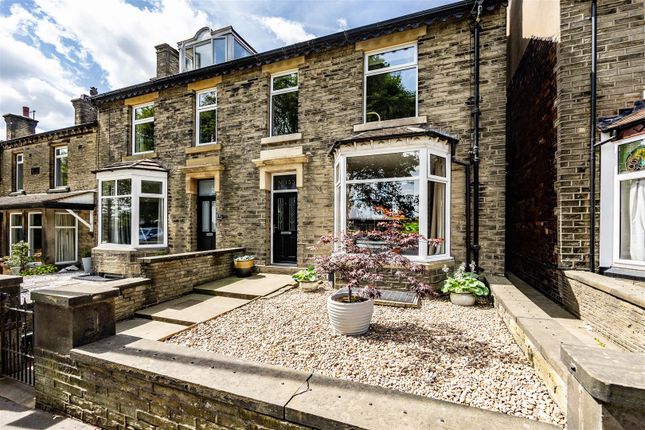 4 bedroom end of terrace house for sale