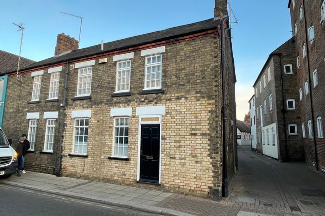 5 bedroom end of terrace house for sale