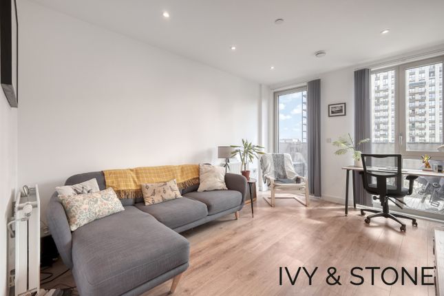 Copeland Court, Silvertown, E16 1 bed apartment for sale