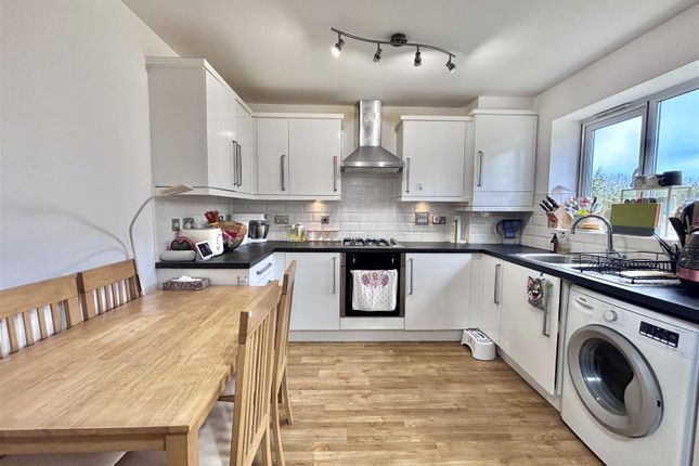 3 bed semi-detached house