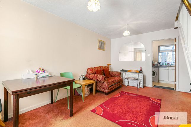 Heathlands Way, Greater London, TW4 2 bed terraced house for sale