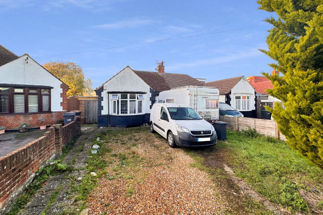 Hitchin Road, Luton, Bedfordshire, LU2 2 bed semi