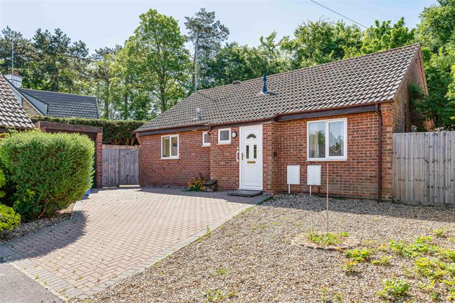 Barry Lynham Drive, Newmarket CB8 3 bed detached bungalow for sale