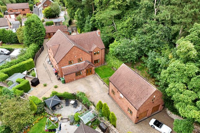 6 bedroom detached house for sale