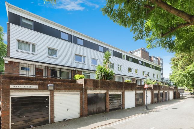 2 bedroom maisonette for sale
