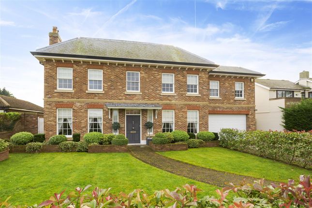 6 bedroom detached house for sale