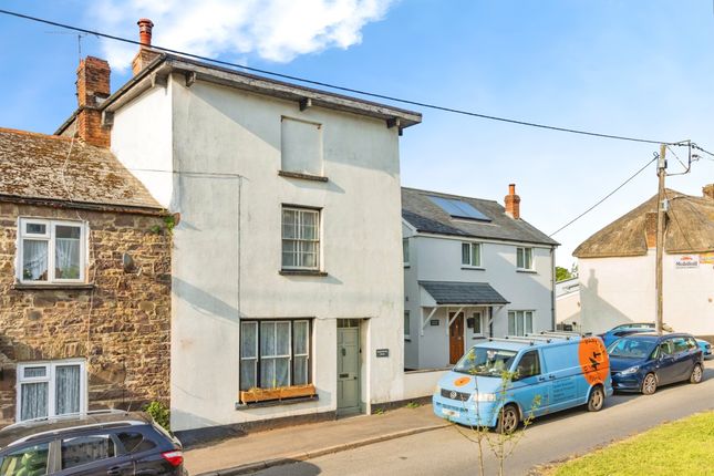 5 bedroom semi-detached house for sale