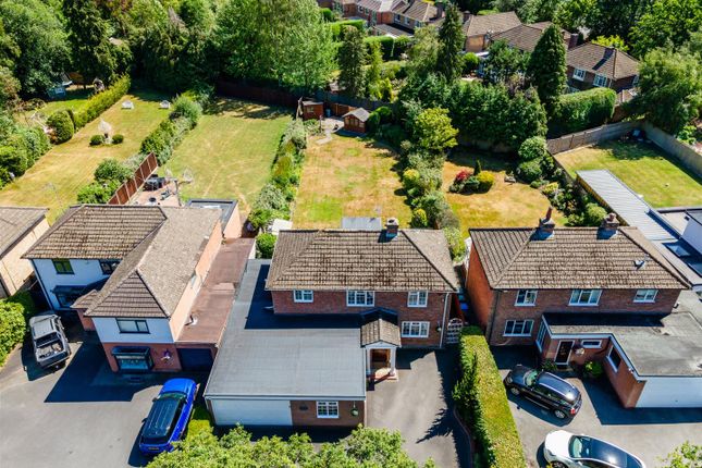 3 bed detached house