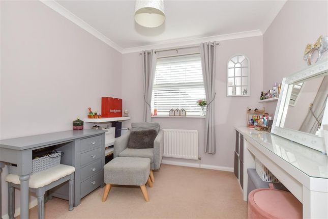 4 bed detached house