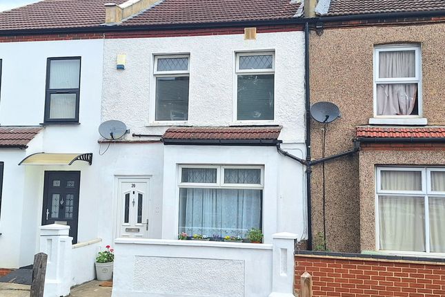 Kings Highway, London SE18 2 bed terraced house for sale