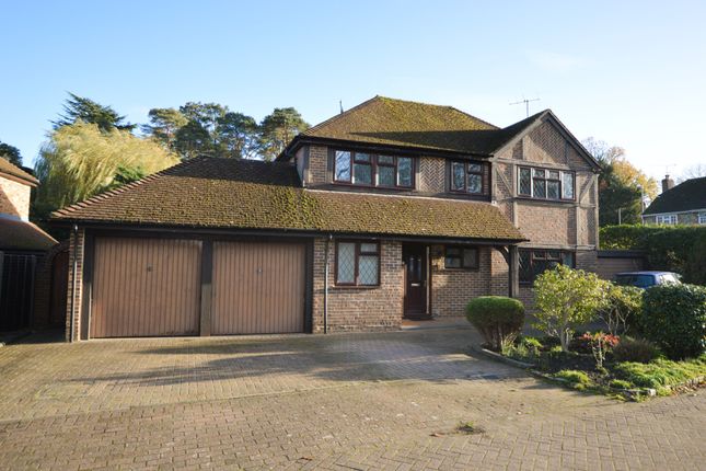 Kemp Court Bagshot 4 bed detached house for sale