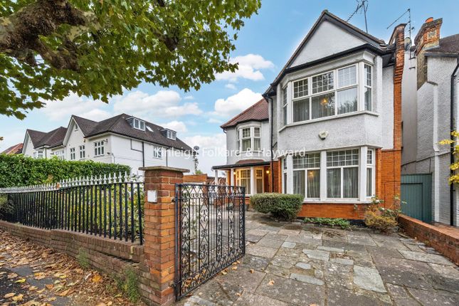 Beechwood Avenue, London, N3 5 bed detached house for sale