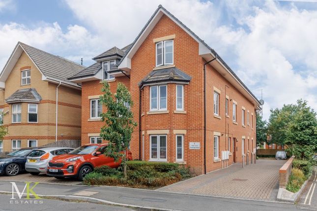 5 Florence Road, Bournemouth BH5 2 bed flat for sale