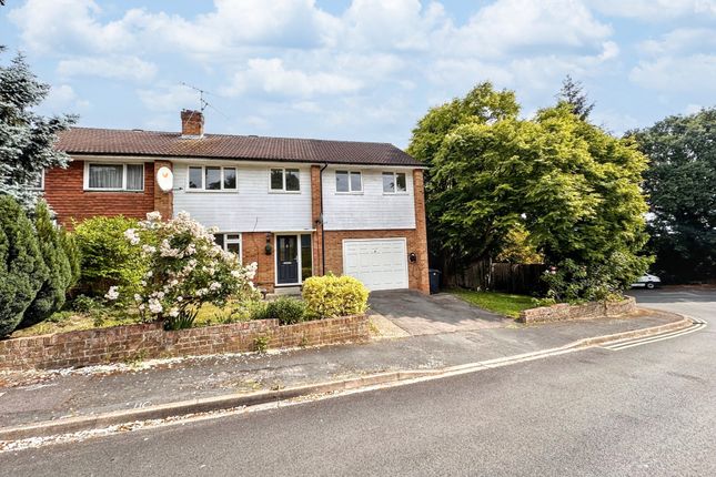 5 bedroom semi-detached house for sale