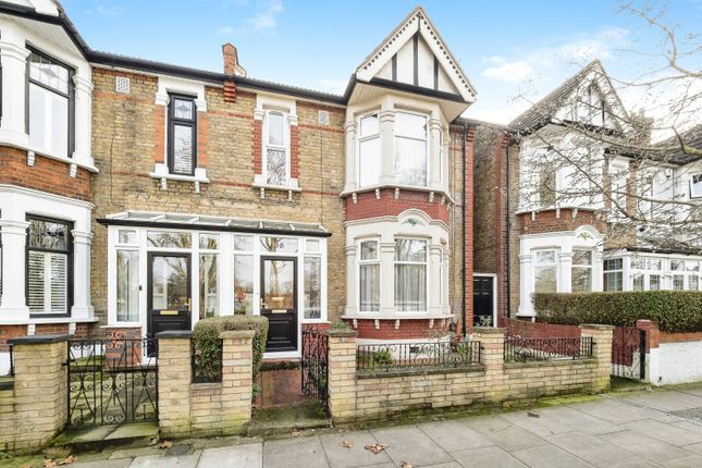 3 bed end terrace house