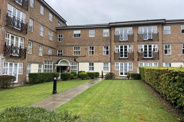 2 bedroom ground floor flat for sale