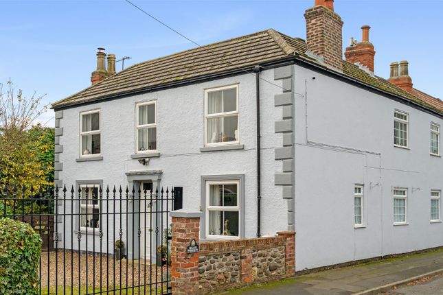 Main Street, Welwick, Hull 4 bed link detached house for sale