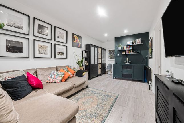 Brigstock Road, Thornton Heath CR7 2 bed end of terrace house for sale