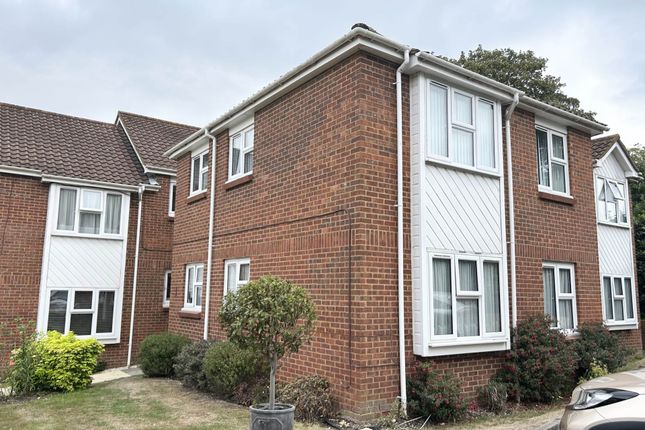 Yew Tree Court, Elstree 2 bed flat for sale