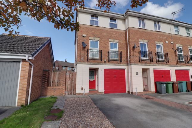 3 bedroom town house for sale