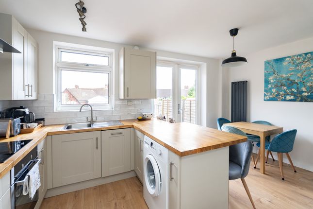Chalkpit Lane, Dorking 3 bed terraced house for sale