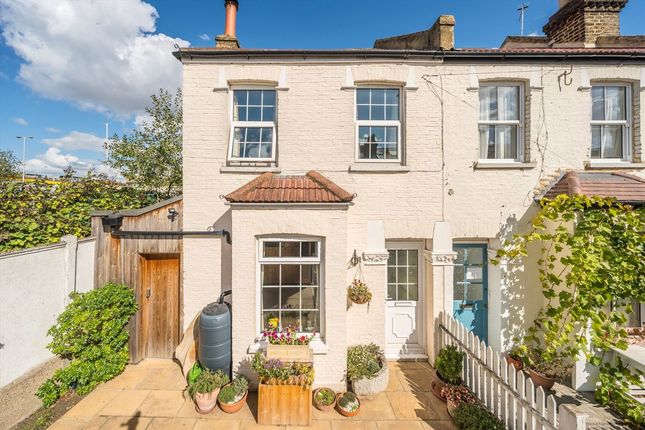 Cochrane Road, London SW19 2 bed house for sale
