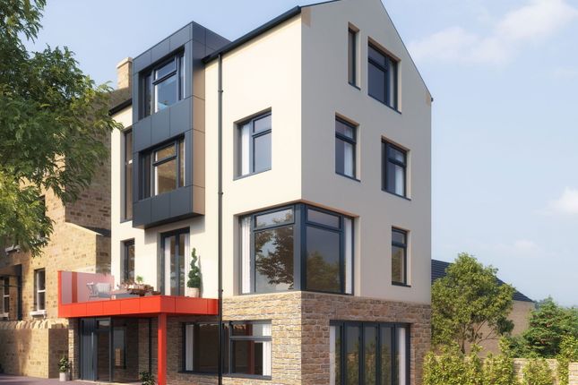 Sowerby Bridge HX6 4 bed property with land for sale