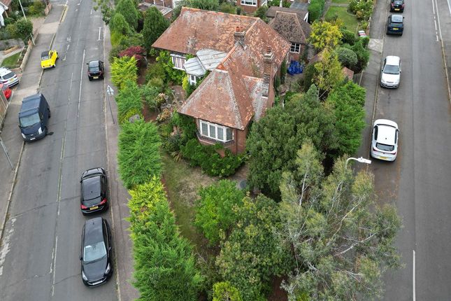 Castle Road, Whitstable 2 bed detached house for sale