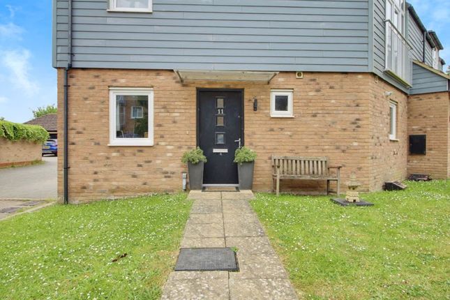 Holly Blue Close, St. Neots PE19 2 bed apartment for sale