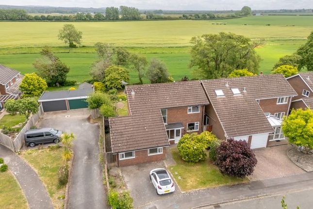 Maplehurst Road, Chichester 4 bed detached house for sale