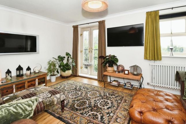 4 bed town house