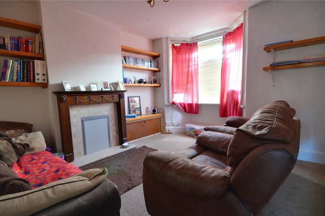 East Grinstead, West Sussex, RH19 3 bed semi