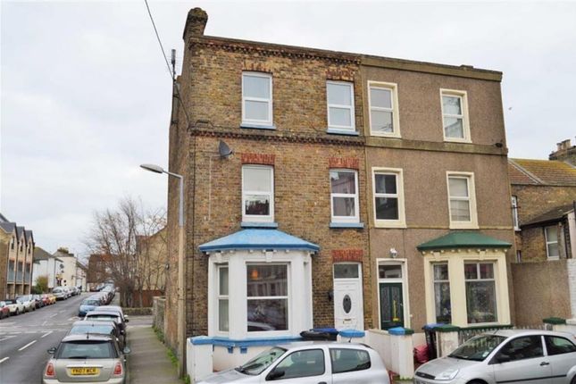 5 bedroom semi-detached house for sale