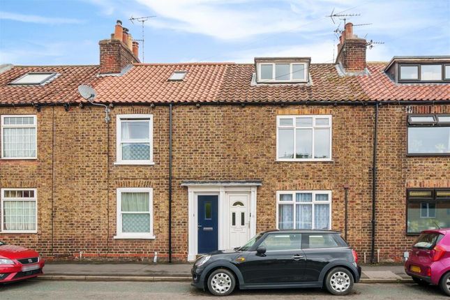 St Johns Road, Driffield, YO25 3 bed terraced house for sale